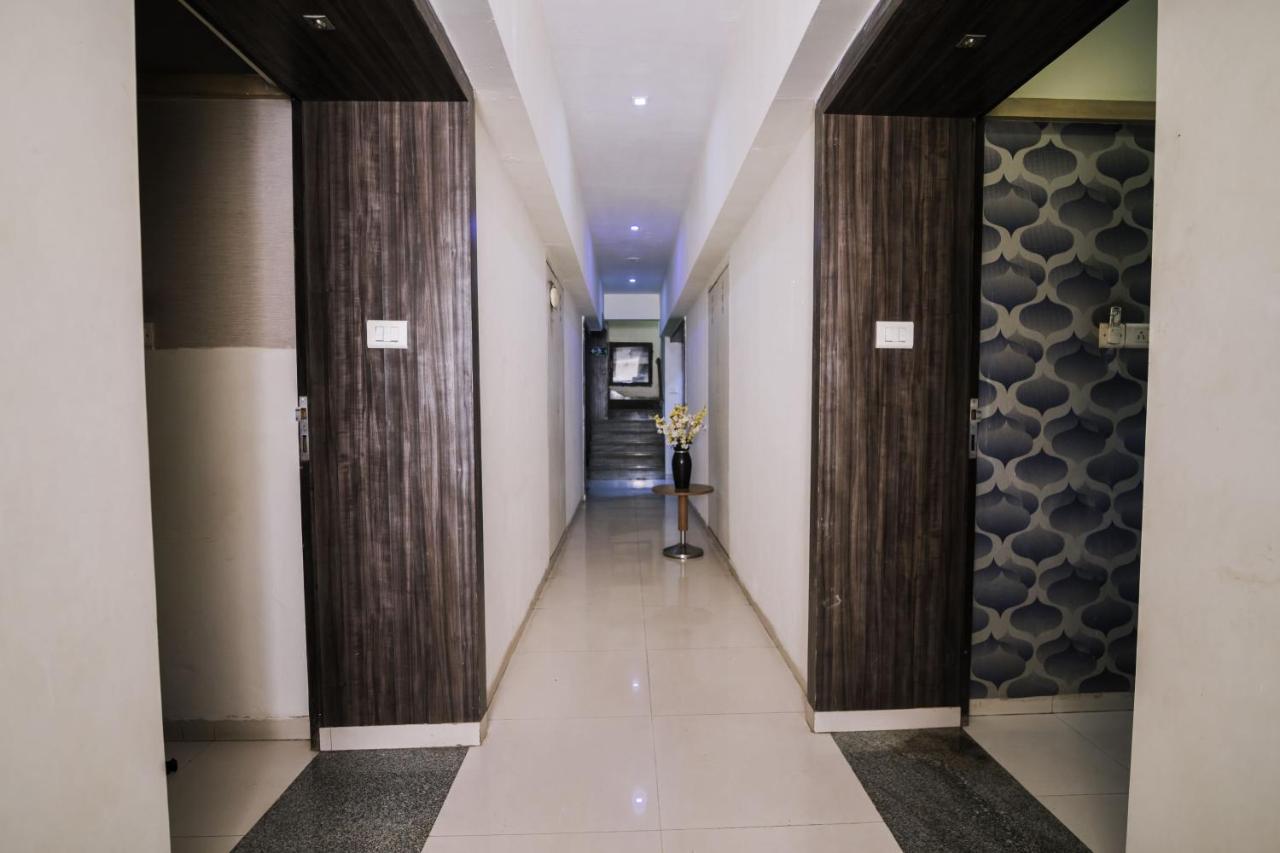 Hotel Monarch Guestline In Midc Rabale, Navi Mumbai Bagian luar foto