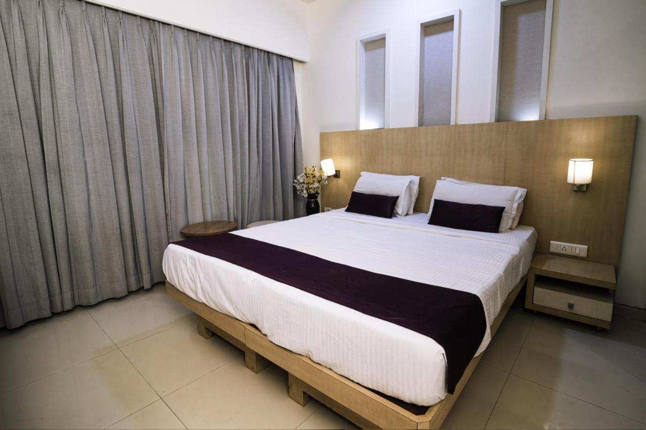 Hotel Monarch Guestline In Midc Rabale, Navi Mumbai Bagian luar foto