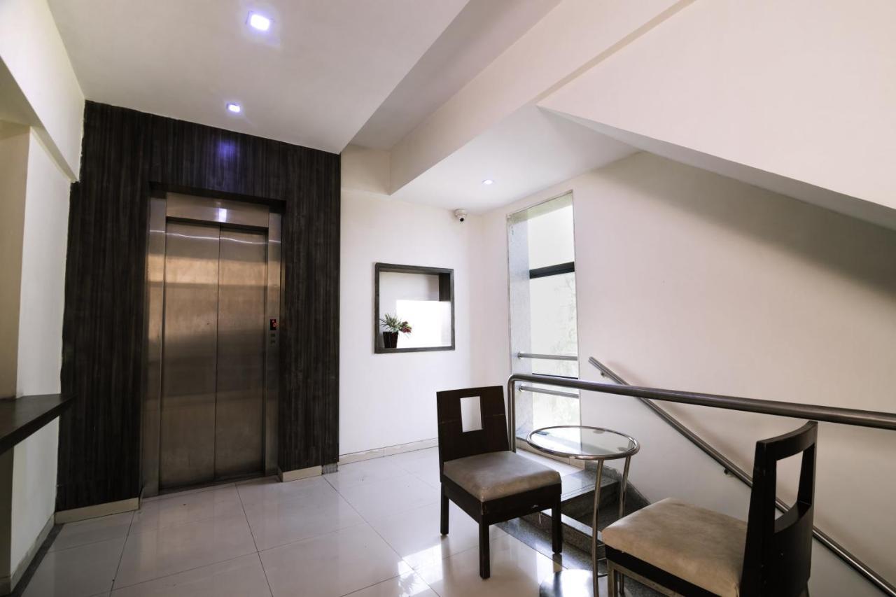 Hotel Monarch Guestline In Midc Rabale, Navi Mumbai Bagian luar foto
