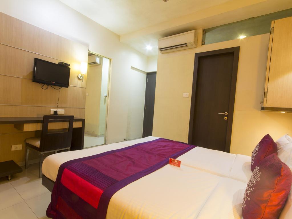 Hotel Monarch Guestline In Midc Rabale, Navi Mumbai Bagian luar foto