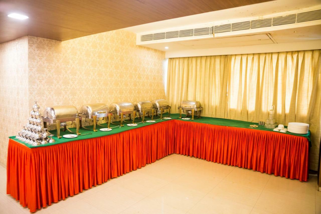 Hotel Monarch Guestline In Midc Rabale, Navi Mumbai Bagian luar foto